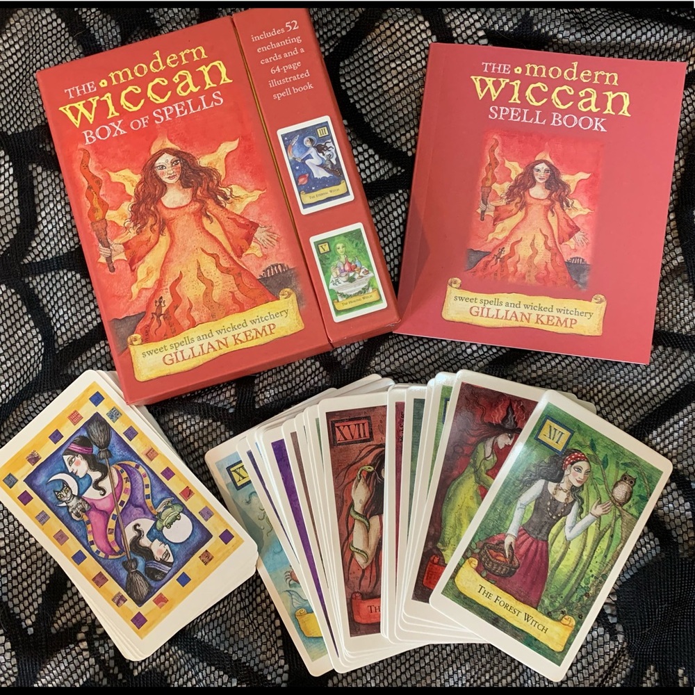 “The Modern Wiccan Box of Spells” card set